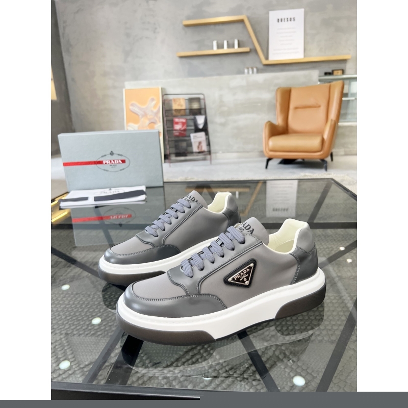 Pra*a casual shoes